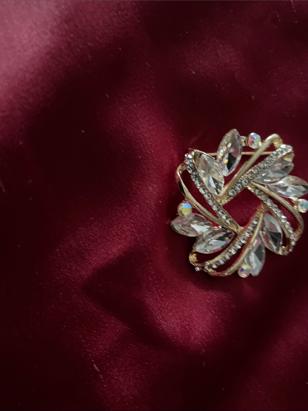 Source Unknown Gold-Tone Clear Crystal Floral Swirl Brooch - Picture 11 of 13